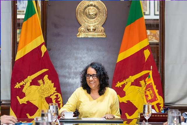 නව ඩිජිටල්කරණ ප්‍රතිපත්ති කෙටුම්පත සමාලෝචනය කරයි
