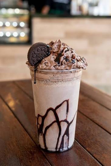 චොක්ලට් මිල්ක්ෂේක් (Chocolate Milkshake)