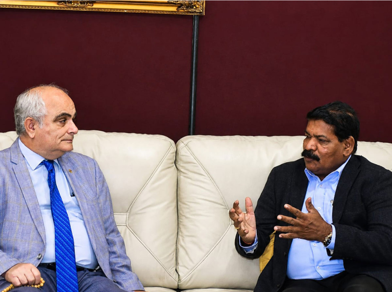 රුසියානු තානාපතිවරයා  සහ ධීවර අමාත්‍යවරයා අතර හමුවක් 