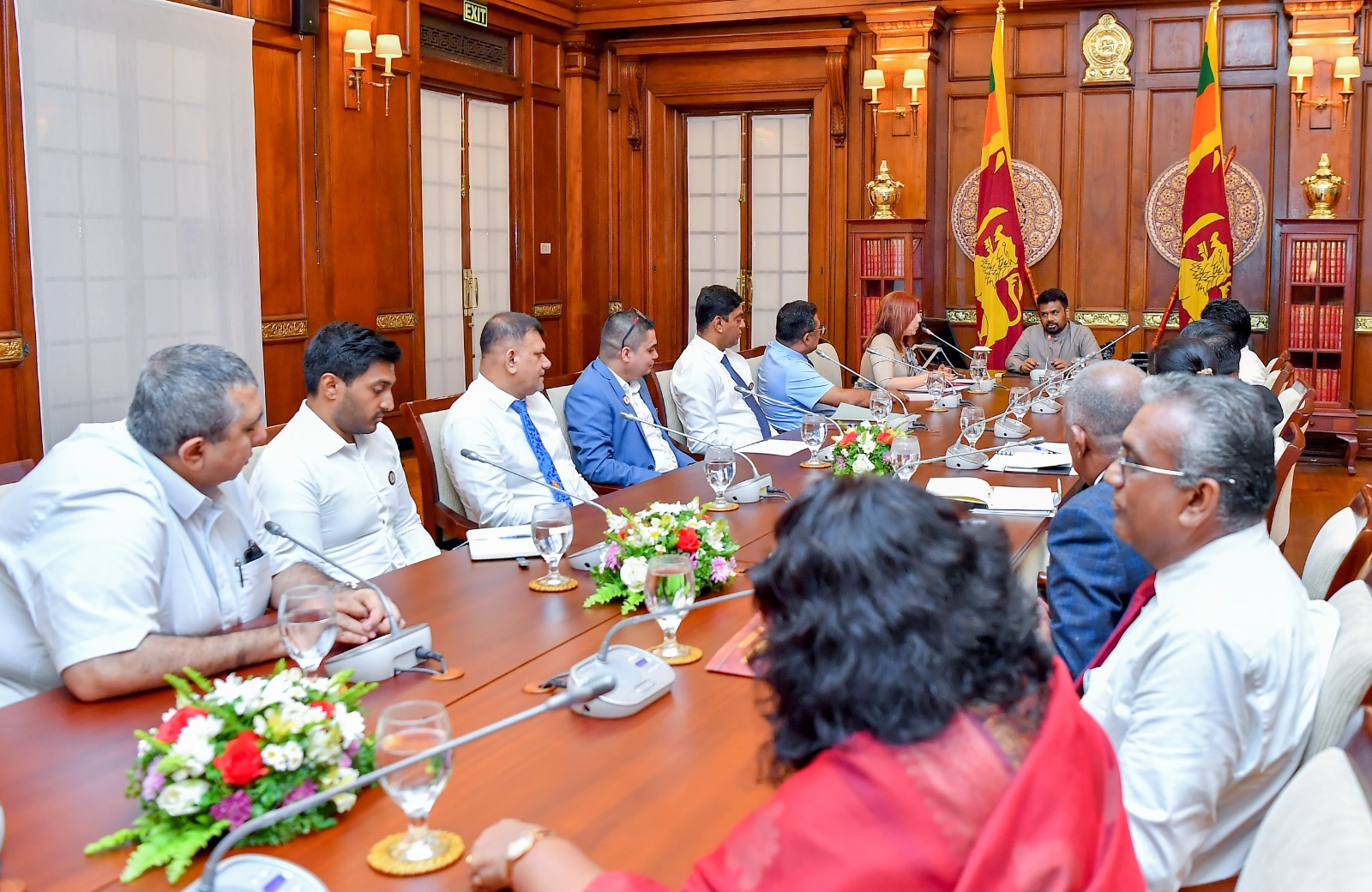 දේශීය කර්මාන්තකරුවන් ශක්තිමත් කිරීම රජයේ ප්‍රමුඛ අරමුණක්  -  ජනපති