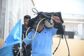 කොළඹ වරාය නගරයේ මුහුදු පත්ල පවිත්‍ර කෙරේ