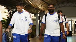 ඉන්දීය ක්‍රිකට් කණ්ඩායම දිවයිනට 