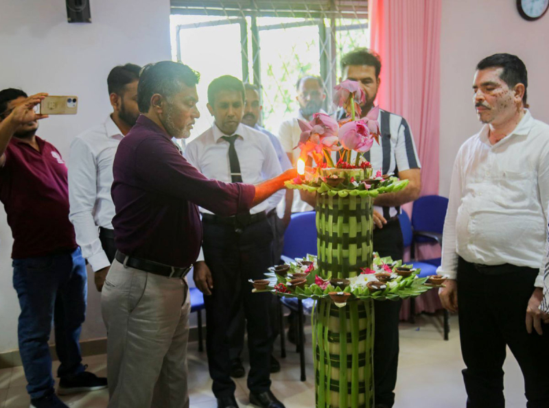 කිරි ගොවි කේන්ද්‍ර පිහිටුවීමේ ජාතික වැඩසටහනක් පොළොන්නරුවේදී 