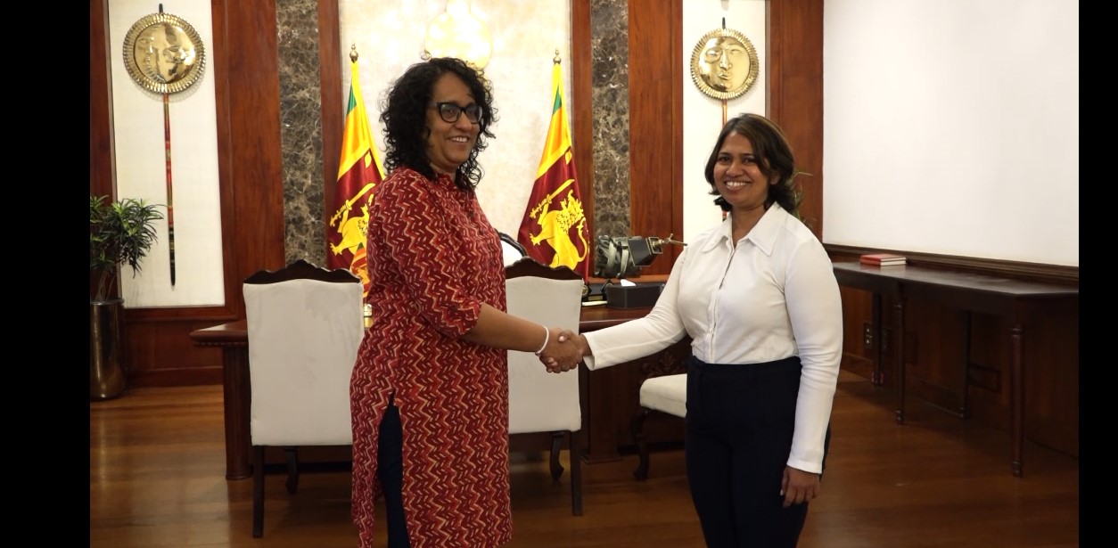 බුද්ධිමය දේපළ සඳහා වූ ගෝලීය සම්මානයෙන් පිදුම් ලැබූ ආචාර්ය නදීශා චන්ද්‍රසේන අගමැතිනිය හමුවෙයි