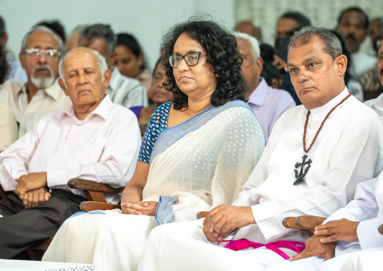 අසමානතා සහ කෘත්‍රිම බුද්ධිමය අභියෝගයන් ජය ගැනීම සඳහා විෂයමාලා සංශෝධනයට එහා ගිය ගැඹුරු ව්‍යුහාත්මක අධ්‍යාපන ප්‍රතිසංස්කරණ අවශ්‍යයි - අගමැතිනි