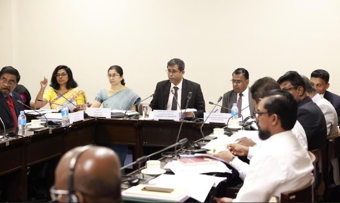 කොළඹ වරායේ නැගෙනහිර බහාලුම් පර්යන්තයේ ඉදිකිරීම් කටයුතු ප්‍රමාදවීම සම්බන්ධයෙන් කෝප් කමිටුවේ අවධානය