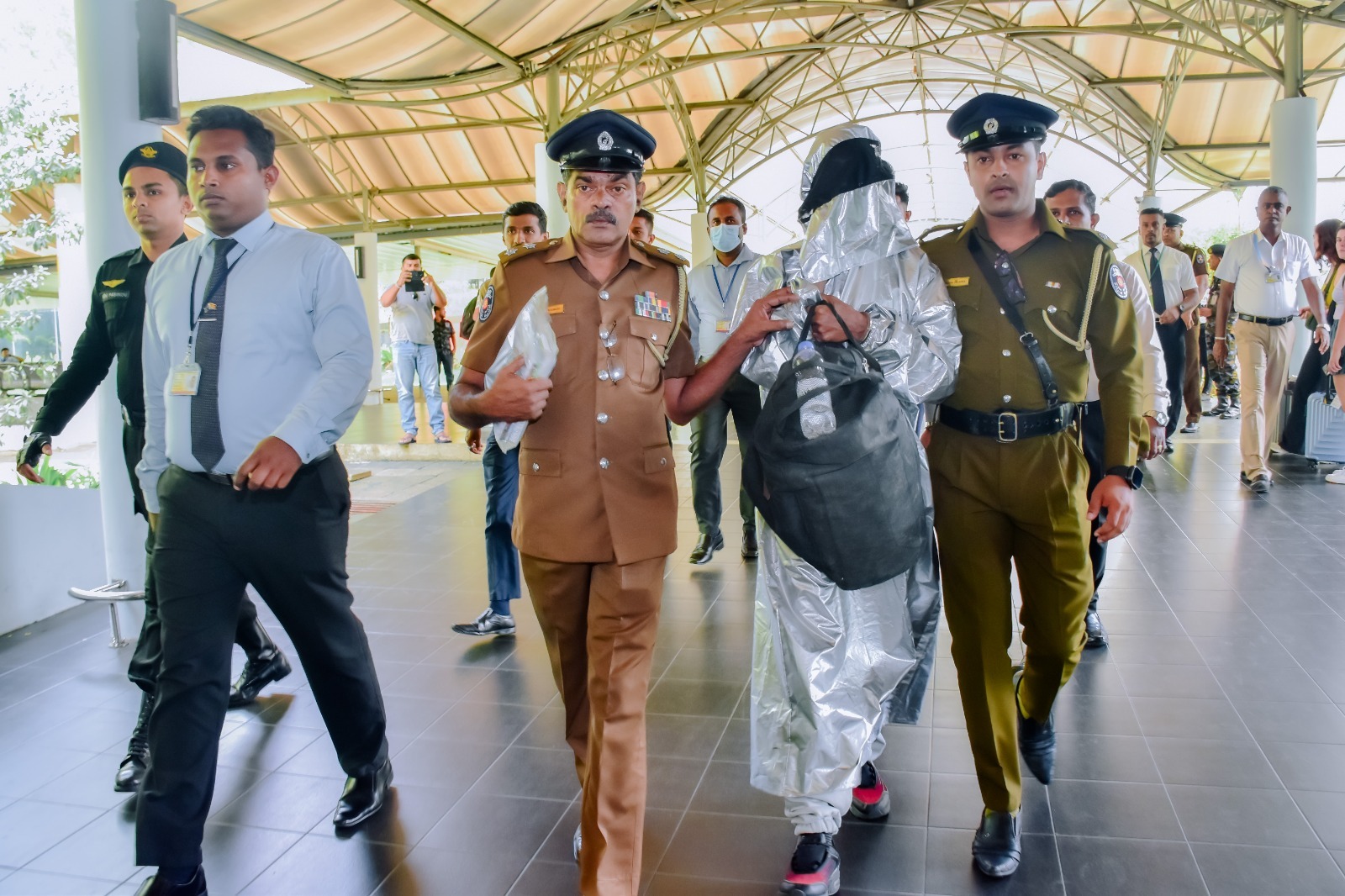 සංවිධානාත්මක අපරාධකරුවෙක් වූ ලොකු පැටී මෙරටට ගෙන එයි 