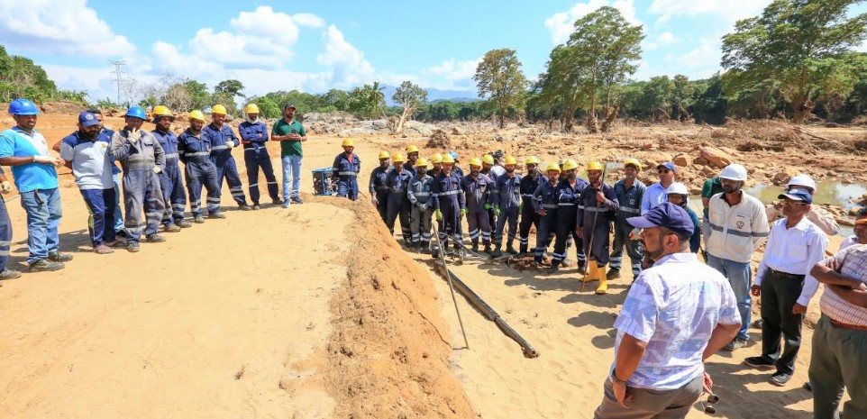 සම්පූර්ණයෙන් බිඳවැටුණු රන්ටැඹේ-මහියංගණ සම්ප්‍රේෂණ පද්ධතියේ අලුත්වැඩියා කටයුතු ඇරඹේ 