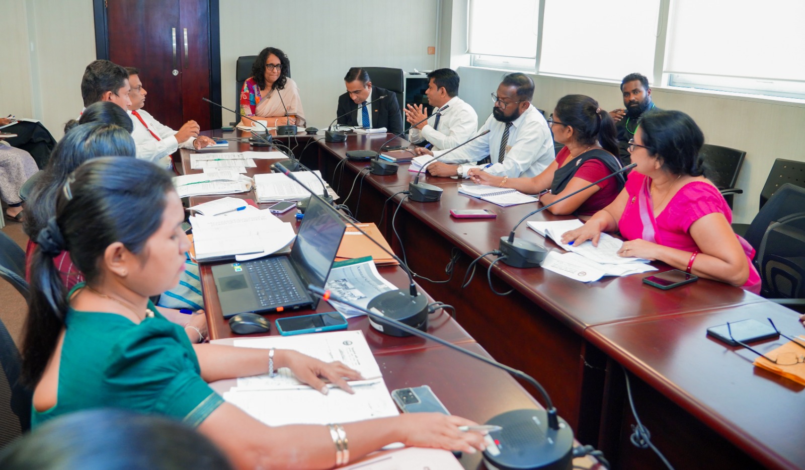 පාසල්වලට විදුහල්පතිවරුන් ස්ථානගත කිරීම පිළිබඳ විධිමත් ක්‍රමවේදයක් සැකසීමට අවධානය