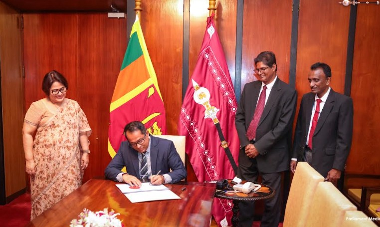 පාර්ලිමේන්තු විශ්‍රාම වැටුප් (ඉවත් කිරීමේ) පනත් කෙටුම්පත වැඩි ඡන්දයෙන් සම්මතයි