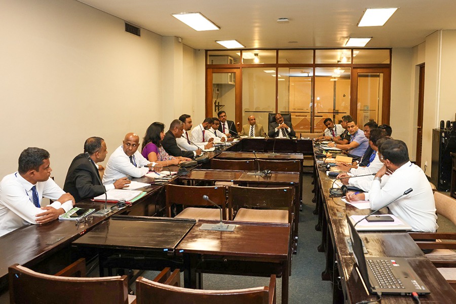 විදේශ ආපදා සහන ආධාර සම්බන්ධීකරණය සඳහා වූ ජ්‍යෙෂ්ඨ කමිටුවේ (HL-FRAC) සිව්වන සැසිය පාර්ලිමේන්තු සංකීර්ණයේදී රැස් වෙයි 