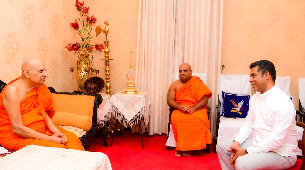 හිසතෙල් ගෑමේ රාජ්‍ය මහෝත්සවය අප්‍රේල් 15 නාථ දේවාල භූමියේ දී 