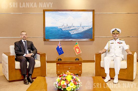 Australian High Commissioner meets with Commander of the Navy