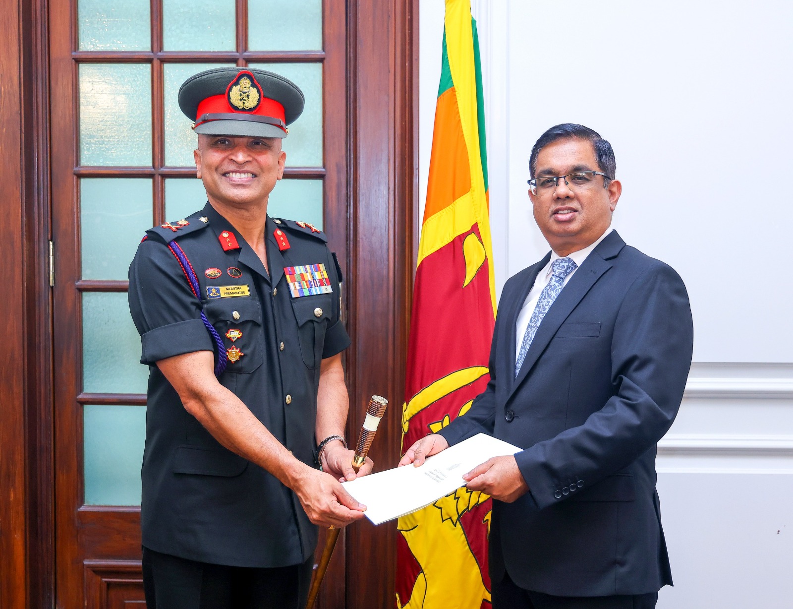 නව යුද හමුදාපති පත් කරයි