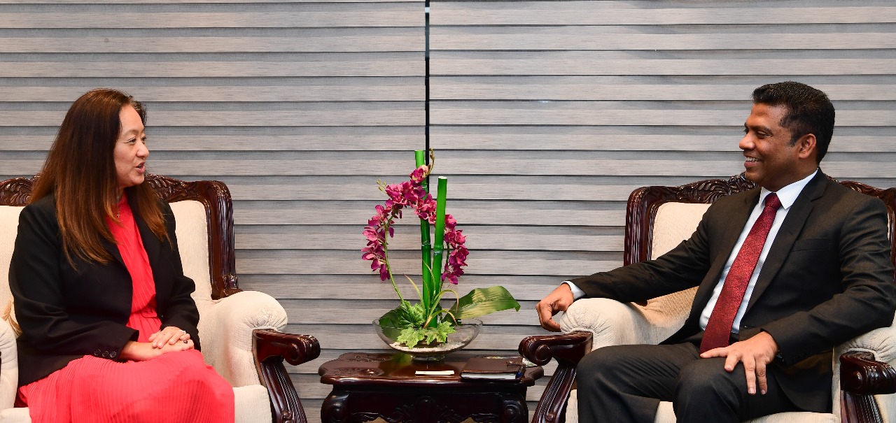 අත්‍යවශ්‍ය ඖෂධ සහ ශල්‍ය උපකරණ ප්‍රමාණයක් මෙරටට සපයා දීමට ඇමරිකානු තානාපතිනියගෙන් එකඟතාවයක්