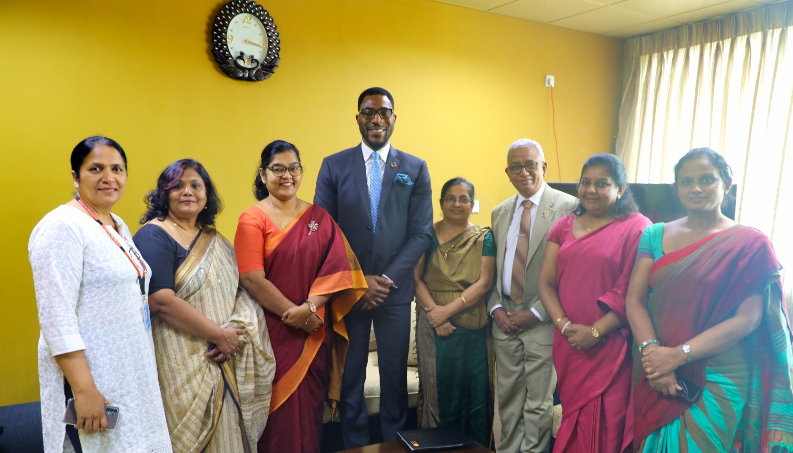 එක්සත් ජාතීන්ගේ ජනගහන අරමුදලේ ශ්‍රී ලංකාවේ නිත්‍ය නියෝජිතවරයා සහ කාන්තා සහ ළමා කටයුතු අමාත්‍යවරිය අතර හමුවක්