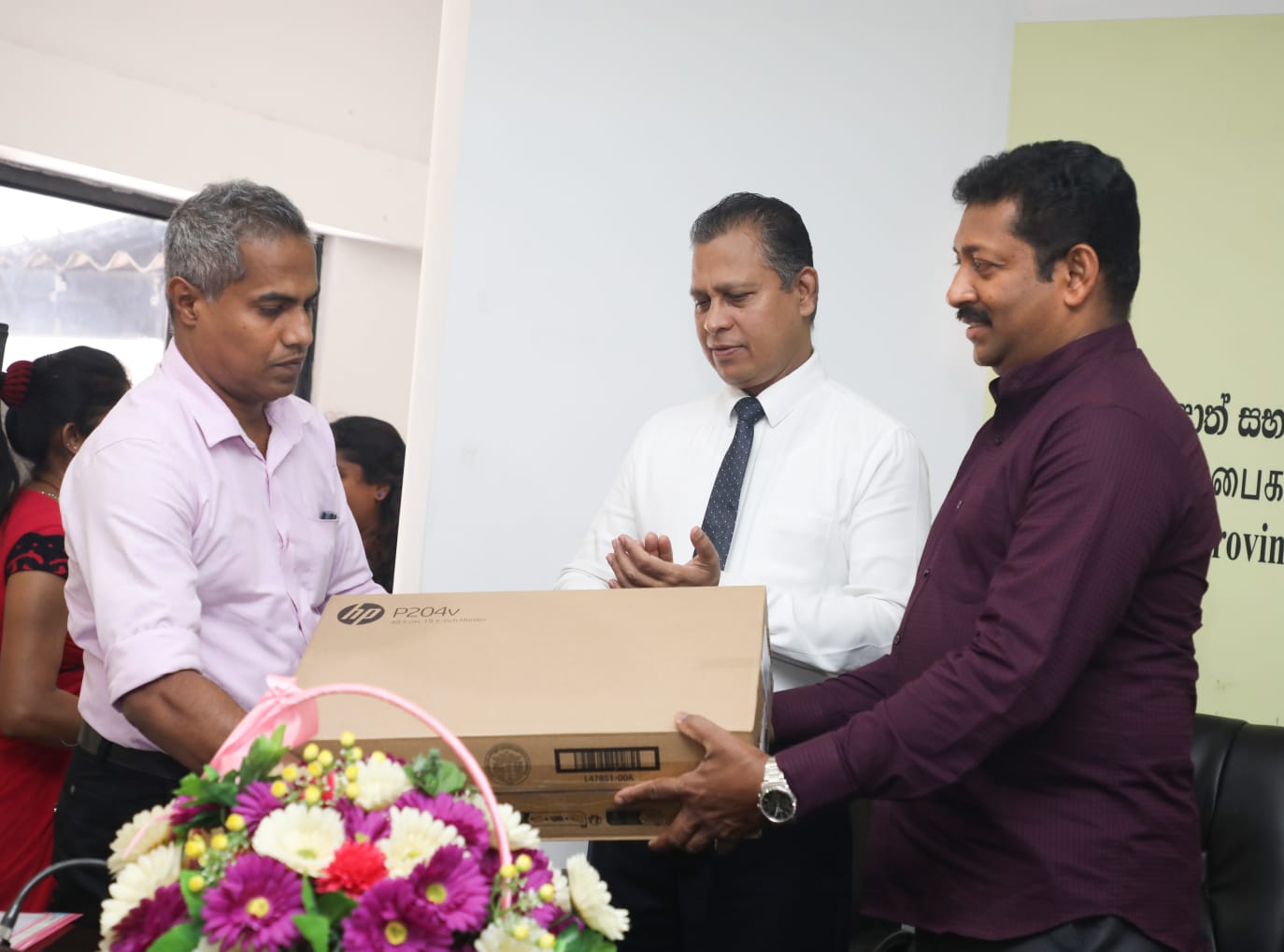 ඩිජිටල් රාජ්‍යකරණයක් තේමාව යටතේ පළාත් පාලන ආයතනවල ගෙවීම් කළමනාකරණ මෘදුකාංගයට අවශ්‍ය උපකරණ ලබාදෙයි 