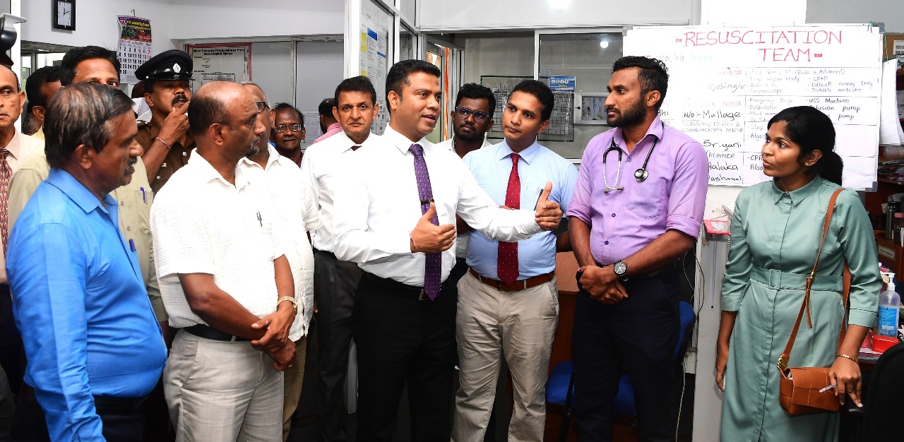 මෙරට අක්‍රීයව, විසිරී තිබුණු රෝහල් සංවර්ධන කමිටු සක්‍රීය කිරීමට ප්‍රමුඛතාවය ලබාදී කටයුතු කළා -  සෞඛ්‍ය හා ජනමාධ්‍ය ඇමැති කියයි 