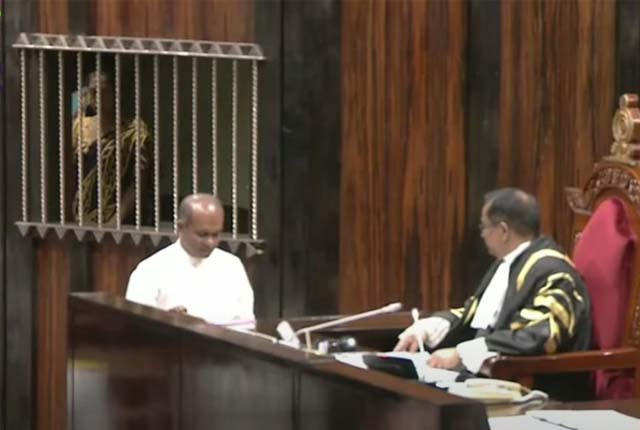 සමන්ත රණසිංහ පාර්ලිමේන්තු මන්ත්‍රී ධූරයේ දිවුරුම් දෙයි