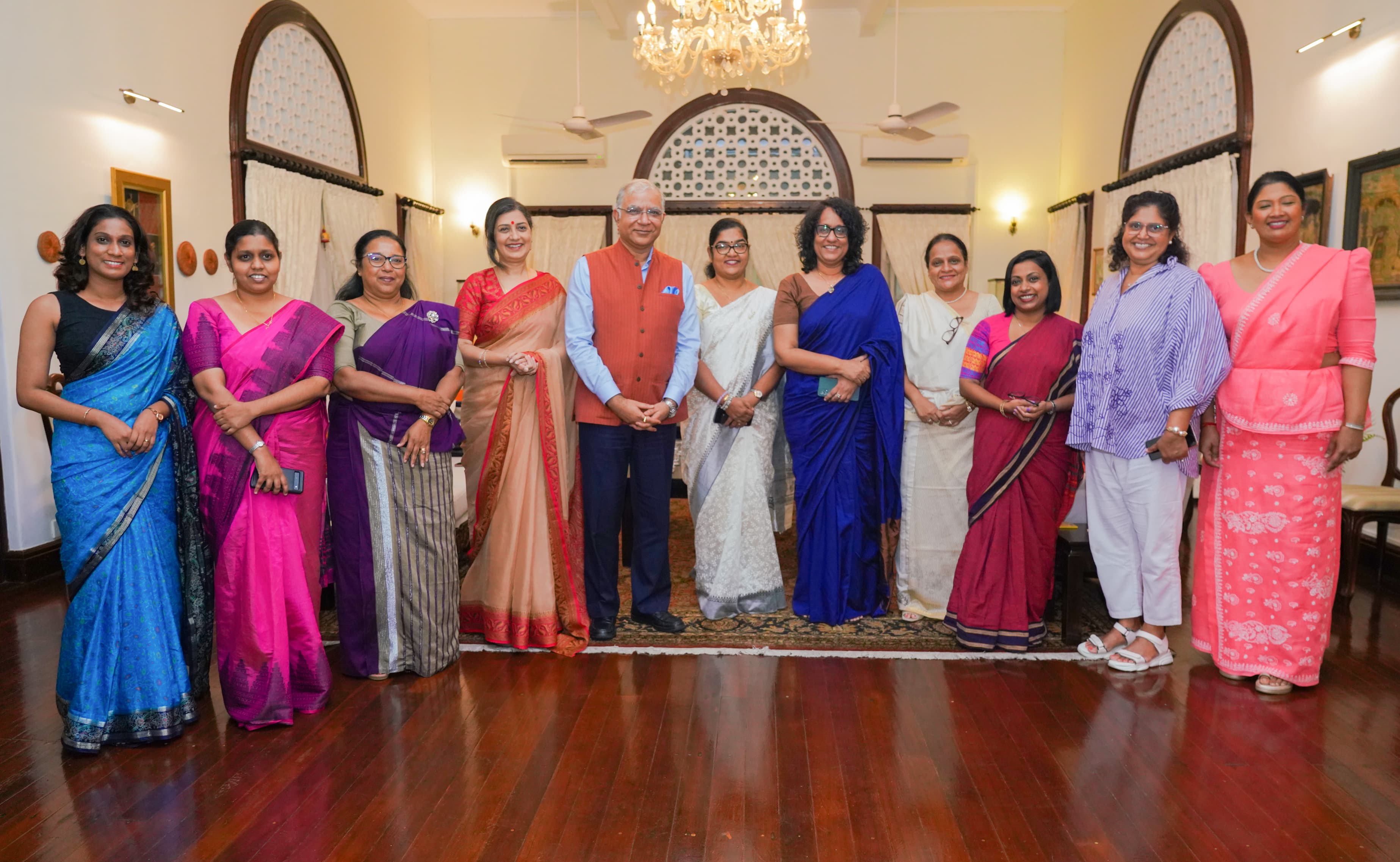 ඉන්දියානු නිල නිවසේදී ශ්‍රී ලංකා මන්ත්‍රීවරියන්ගේ සංගමයේ සාමාජිකයින්ට පිළිගැනීමේ උත්සවයක්