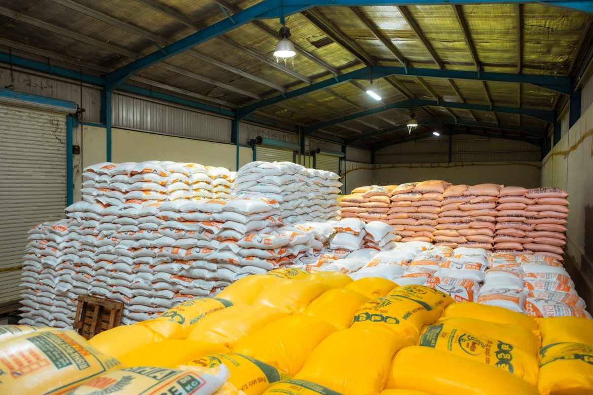 මරඳගහමුල සහල් ගබඩා පිරෙයි