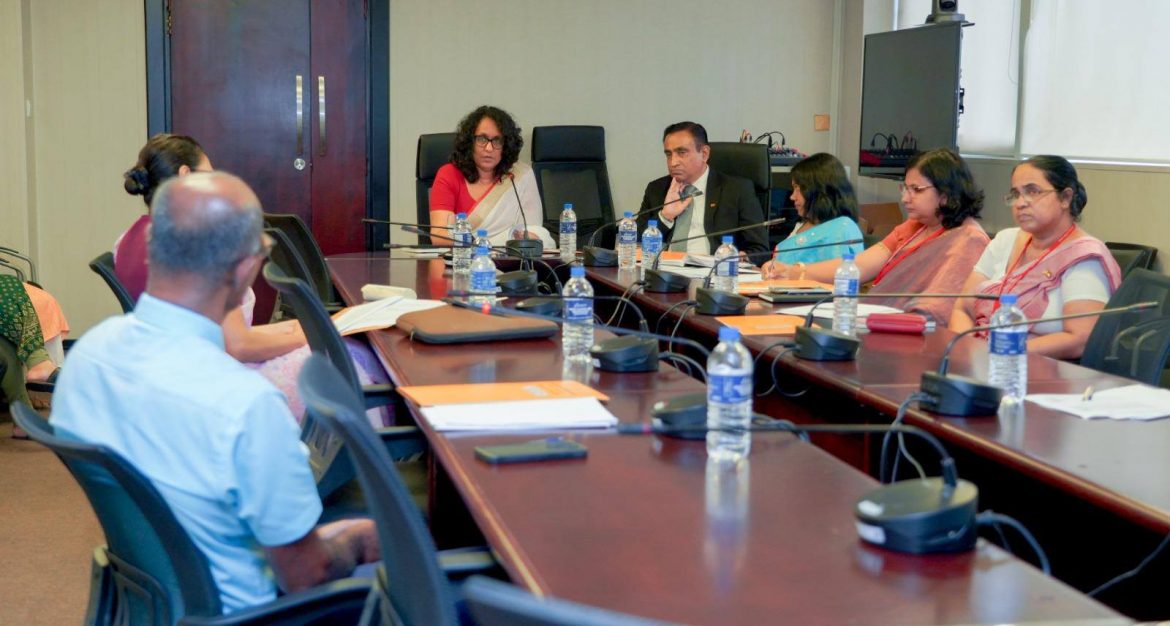 ජාතික අධ්‍යාපන විද්‍යාපීඨයන්හි ප්‍රමිතිය නගාසිටුවීම සහ ප්‍රතිසංවිධානය සඳහා විද්වත් කමිටුවක් පත් කරයි