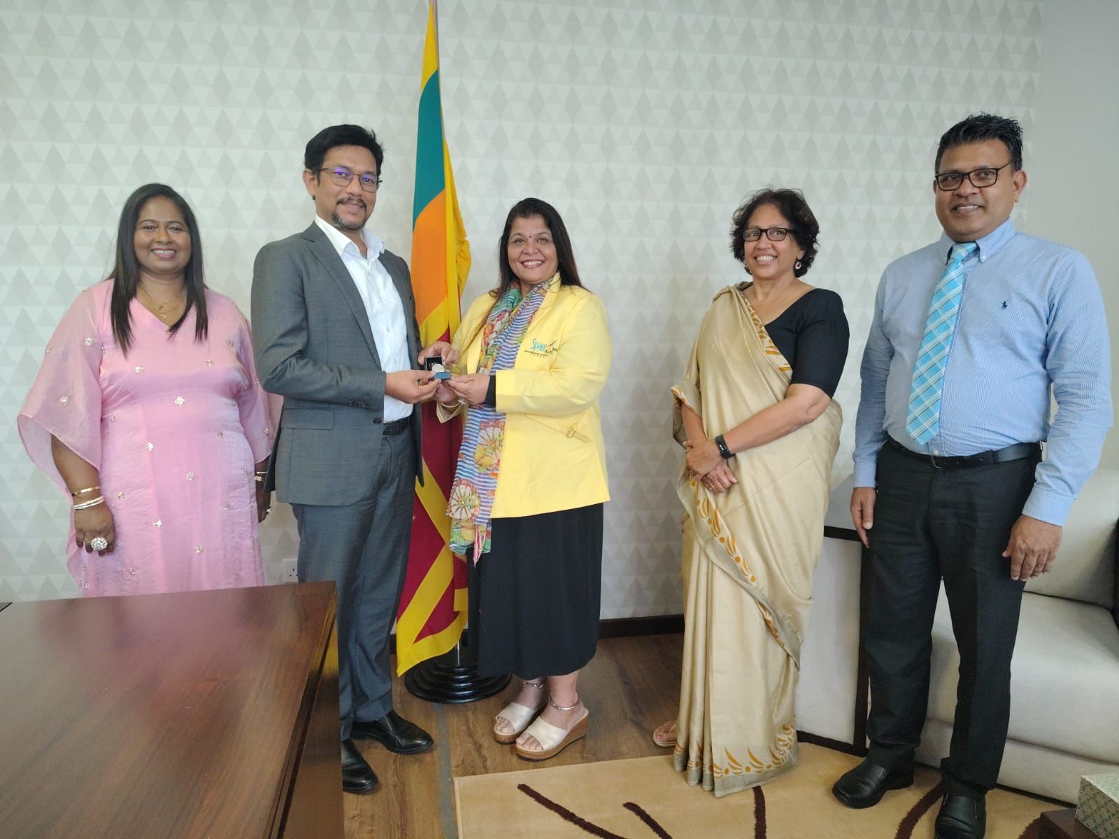 රටවල් 108ක දැරියන් සහභාගි වන ඓතිහාසික "ShakthiSAT" මෙහෙයුමට ශ්‍රී ලංකාවත් එක්වෙයි
