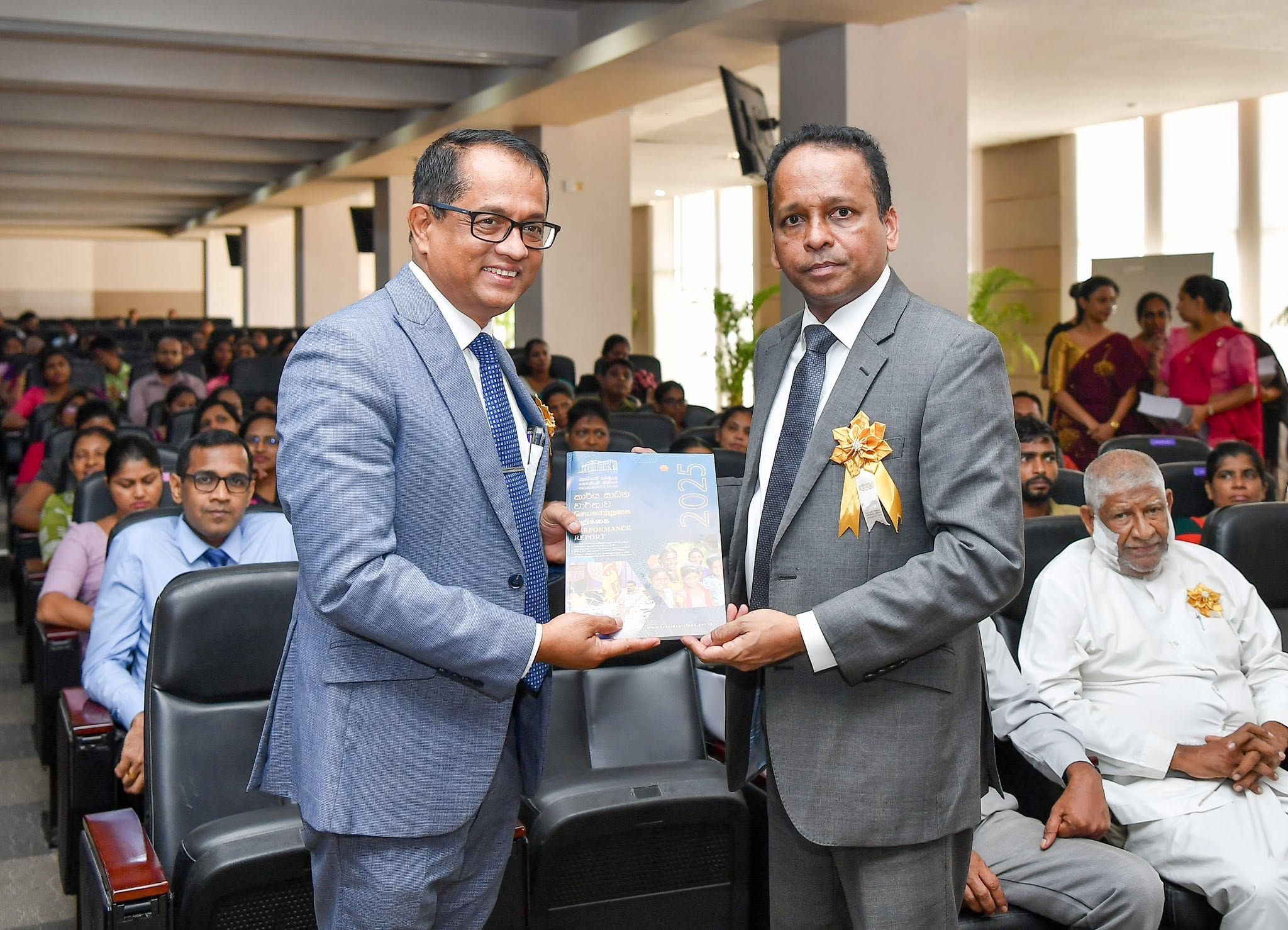පළමු වසරේ ඉහළම සේවා කාර්ය සාධනයක් දැක්වූ බස්නාහිර පළාතේ ප්‍රාදේශීය ලේකම් කාර්යාල ඇගයීමට ලක් කෙරේ