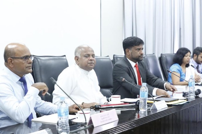 විශේෂ අධ්‍යාපන ක්ෂේත්‍රයේ සහ උපකෘත පාසල් පද්ධතියේ ගැටලු පිළිබඳ ආබාධ සහිත තැනැත්තන් සඳහා වන පාර්ලිමේන්තු සංසදයේ අවධානය