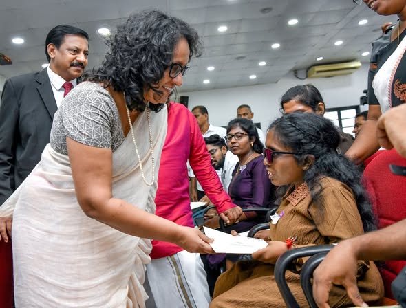"සරසවි දිරියෝ අභිමන්" දෙවන වැඩසටහන අගමැතිනියගේ ප්‍රධානත්වයෙන් යාපනයේදී.