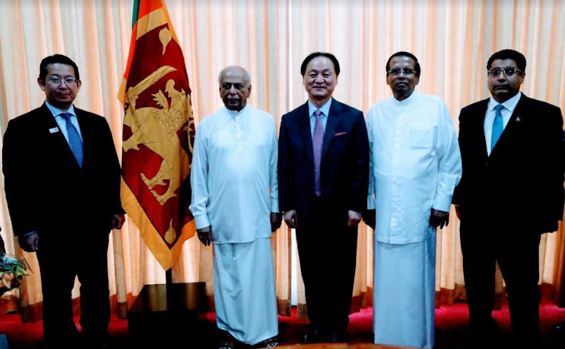 ලෝක සාම සම්මේලනයේ නියෝජිතයෝ, අගමැති හමුවෙති