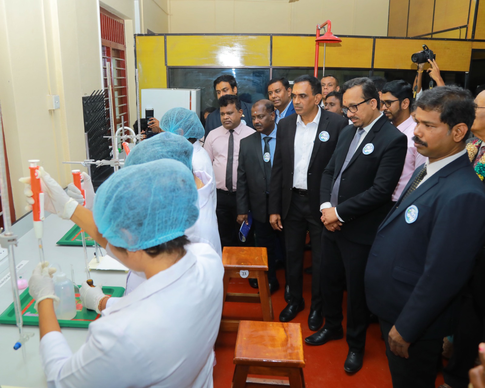 විද්‍යා හා තාක්ෂණ අමාත්‍යාංශයේ  ප්‍රථම තාක්ෂණ සේවා හා ආධාරක මධ්‍යස්ථානය වවුනියාව විශ්ව විද්‍යාල පරිශ්‍රයේ දී විවෘත කෙරේ