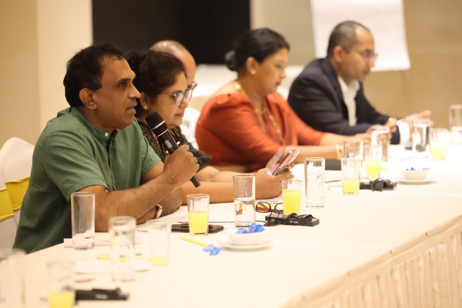 තරුණ තරුණියන්ගේ අදහස් හා යෝජනා පාර්ලිමේන්තුව වෙත ගෙන ඒමට පියවර 