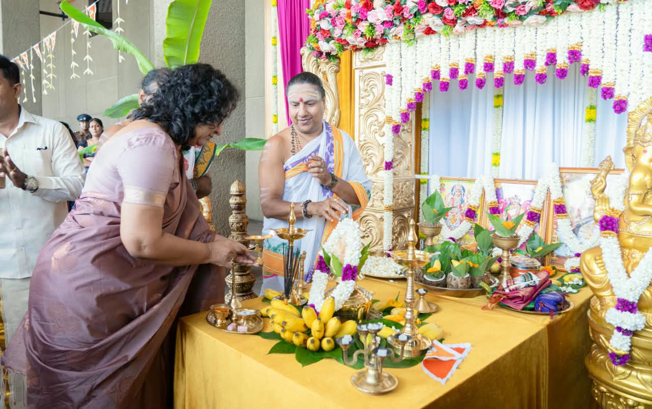 නවරාත්‍රී පූජාව අගමැතිනියගේ සහභාගීත්වයෙන් පාර්ලිමේන්තුවේ දී