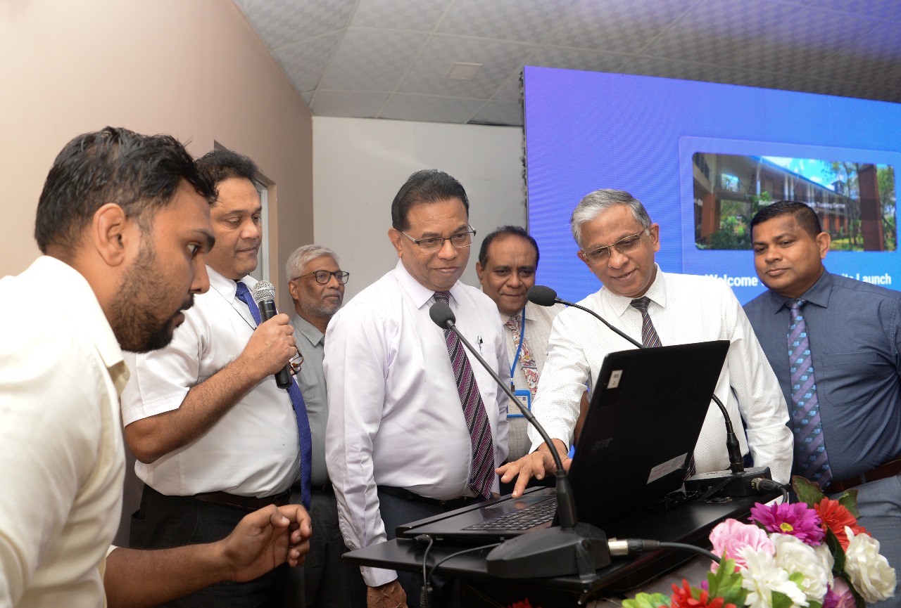 ඊශ්‍රායල් රැකියා ගන්න බාහිර පාර්ශවයන්ට මුදල් දෙන්න එපා