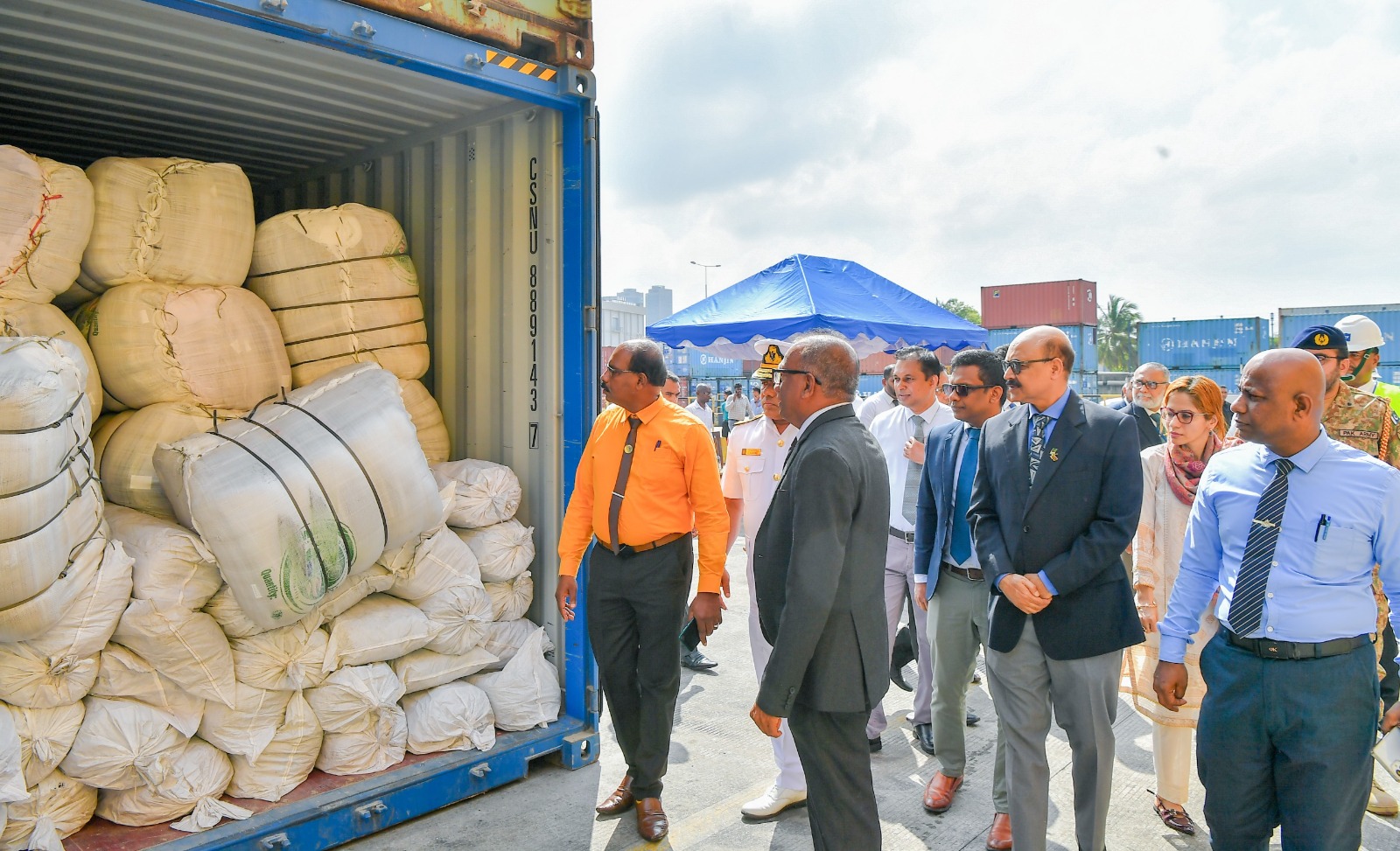 පාකිස්ථානයෙන්  ශ්‍රී ලංකාවට මානුෂීය ආධාර 