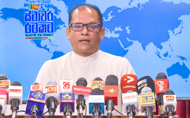 අස්වැසුමලාභීන් 14,000ක් සවිබලගැන්වීම සඳහා විශේෂ වැඩ සටහනක් 