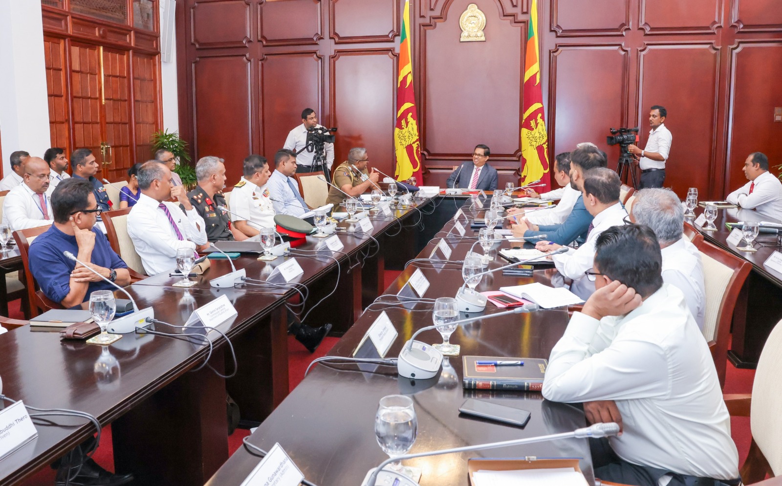 1818 ක්ෂණික ඇමතුම් සේවාවේ ක්‍රියාකාරිත්වය විමසුමට