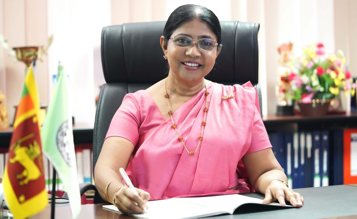 ජාතික අධ්‍යාපන ආයතනයේ අධ්‍යක්ෂ ජනරාල් සිය ධුරයෙන් තාවකාලිකව ඉවත් වෙයි