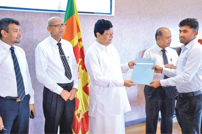 ලංගම ඩිපෝ 39න් 30ක්ම දැන් ලාබයි