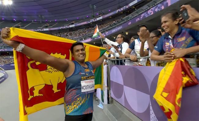 සමිත දුලාන්ගෙන් නව ලෝක වාර්තාවක් 