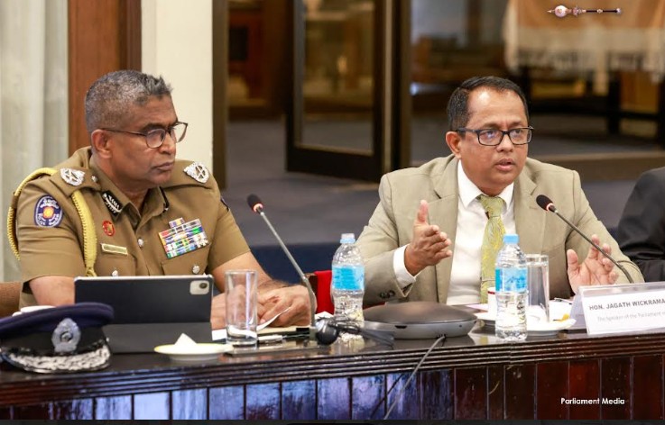 විපක්ෂයේ මන්ත්‍රීවරුන්ගේ ආරක්ෂාව සම්බන්ධයෙන් කථානායකවරයාගේ ප්‍රධානත්වයෙන් සාකච්ඡාවක්