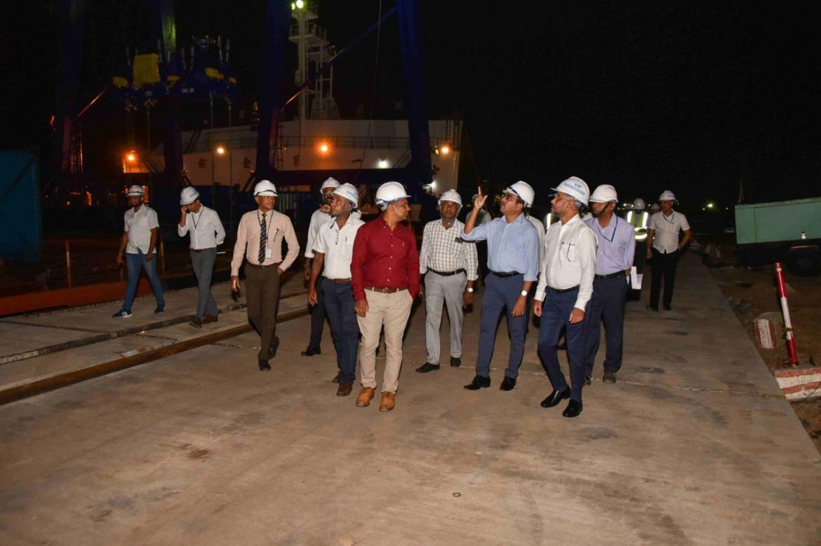කොළඹ වරායේ නැගෙනහිර පර්යන්තයේ කටයුතු කාර්යක්ෂම කෙරේ