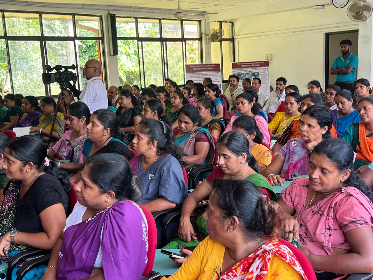 “අස්වැන්නට අරුණැල්ලක්” ගැන ආර්ථික සංවර්ධන නිලධාරී්න් දැනුවත් කෙරේ