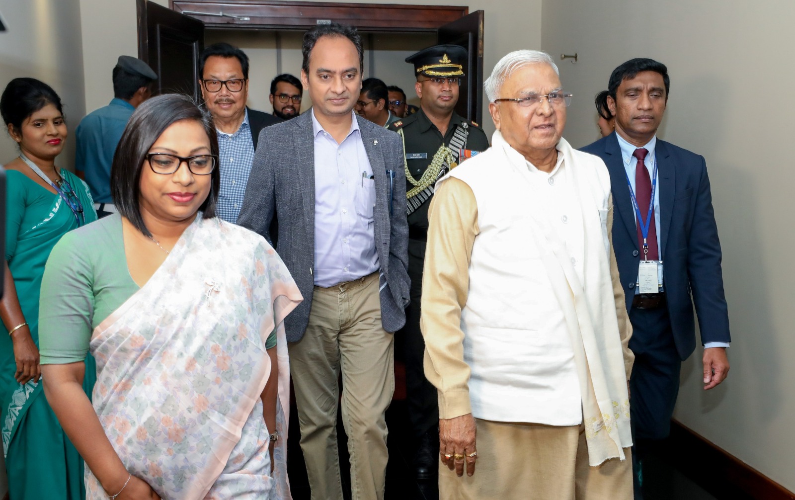 ශ්‍රී සර්වඥ ධාතූන් වහන්සේ 11 වෙනි බදාදා දින නැවත ඉන්දියාවට වැඩම කරවීමට ඉන්දීය දූත පිරිසක් මෙරටට