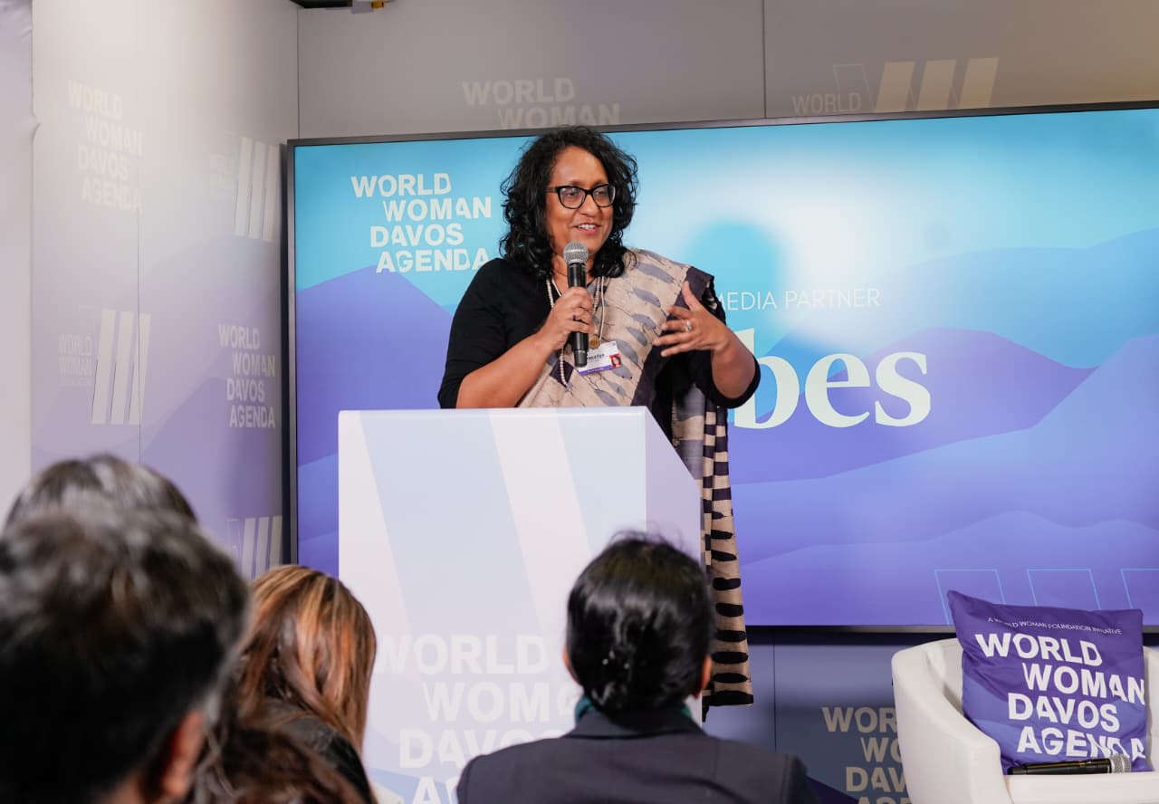 තීරණ ගැනීමේදී කාන්තාවන් බැහැර කිරීම අහඹු සිදුවීමක් නොවේ- අගමැතිනී