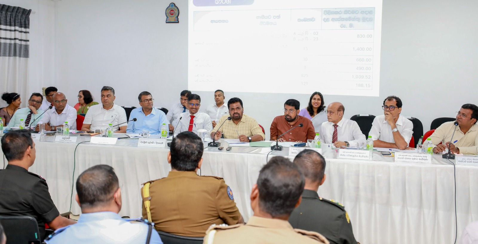 ආපදාවට පත් ජනතාවගේ ජීවනෝපායමාර්ග යළි ගොඩනැගීමට ප්‍රමුඛත්වය දෙන්න- ජනපති