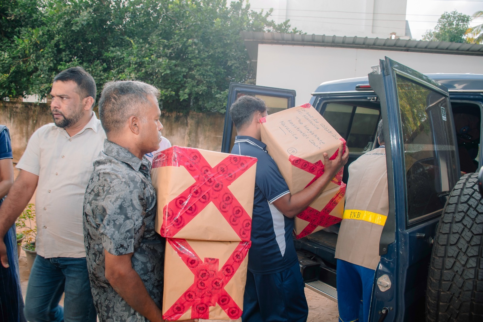 නඩු කටයුතු අවසන්වූ කිලෝග්‍රෑම් 100කට ආසන්න මත්ද්‍රව්‍ය තොගයක් විනාශ කිරීම සඳහා රැගෙන යයි