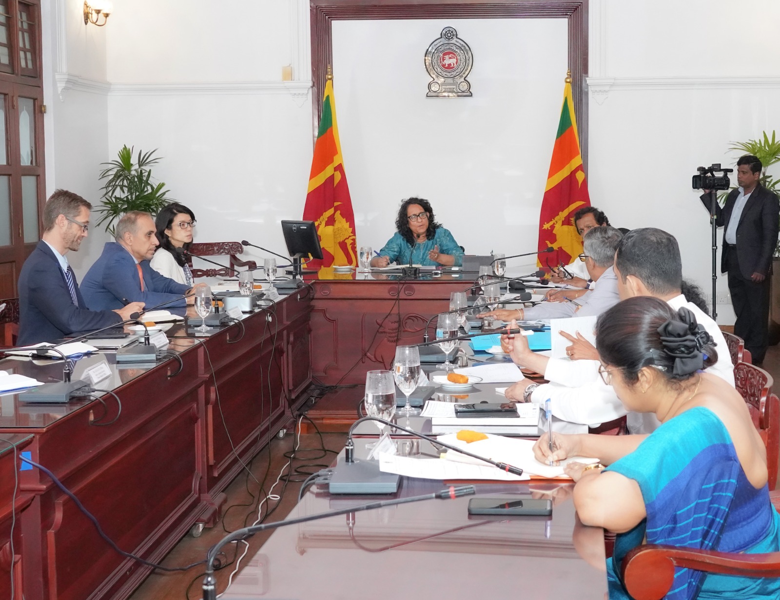 ඵලදායී තීරණ ගැනීම සඳහා කාලෝචිත හා නිවැරදි දත්ත අවශ්‍යයි