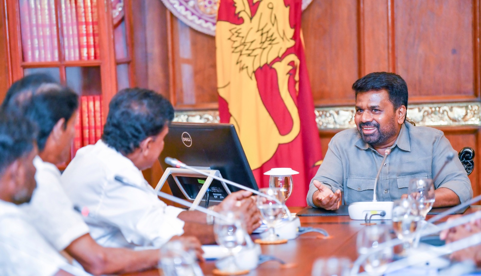 ජනාධිපති හා මාදැල් ධීවරයන් අතර සාකච්ඡාවක්